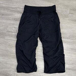 Women’s black Lululemon athletica capri size 4